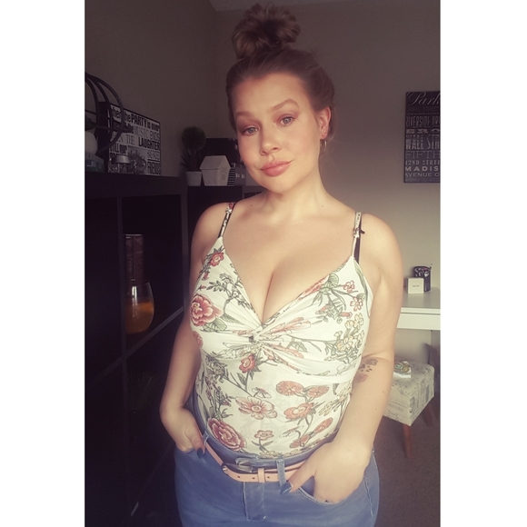 Meet your Posher, Kyrsten - Picture 5 of 6